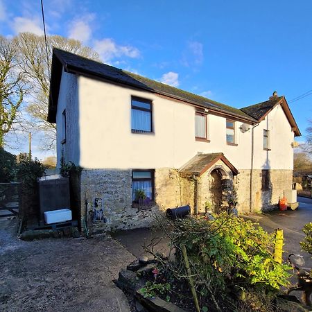 Hideaway Escapes, Farmhouse B&B & Holiday Home, Ideal Family Stay Or Romantic Break, Friendly Animals On Our Smallholding In Beautiful Pembrokeshire Setting Close To Narberth Kültér fotó